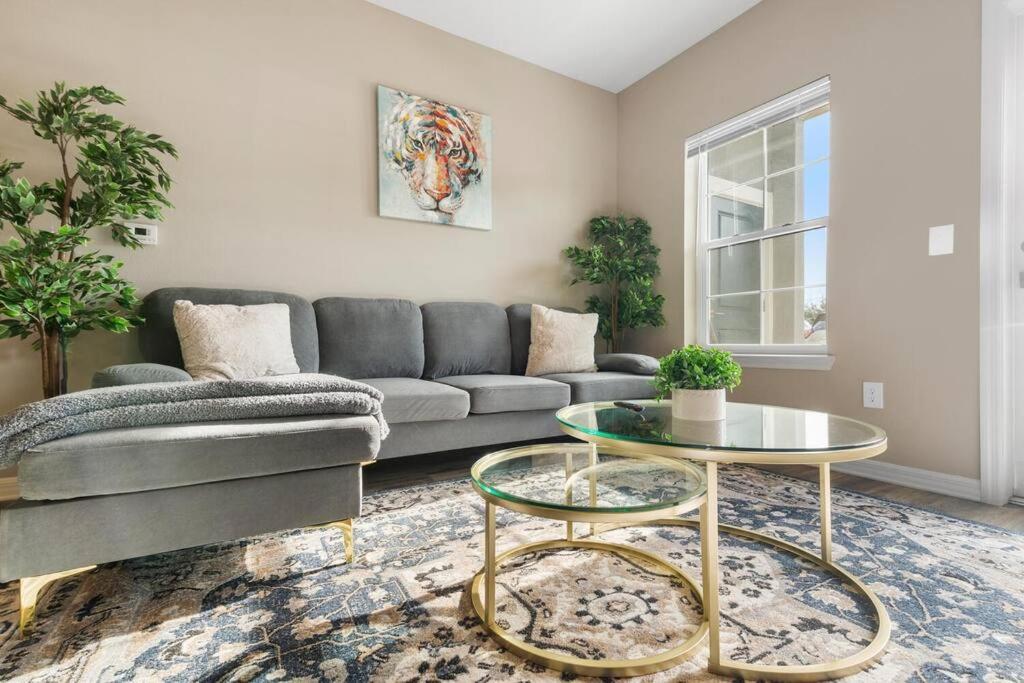 Elegant 1Br/1Ba Condo With Pool, Gym And Laundry Melbourne Buitenkant foto
