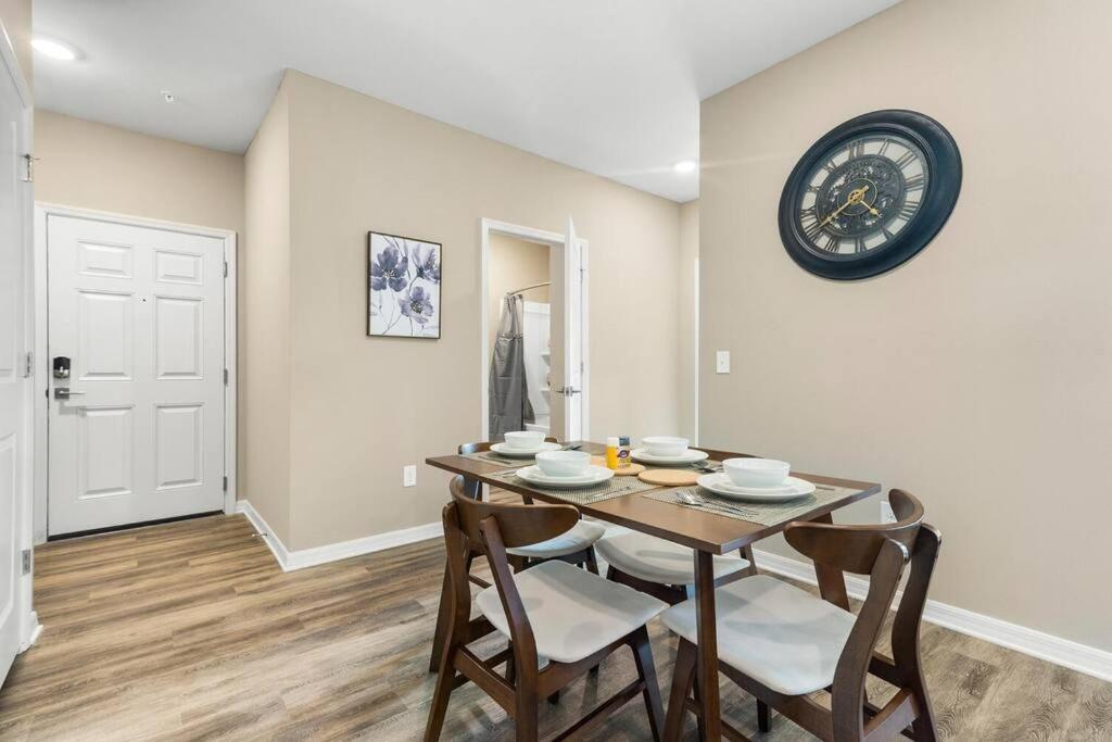 Elegant 1Br/1Ba Condo With Pool, Gym And Laundry Melbourne Buitenkant foto