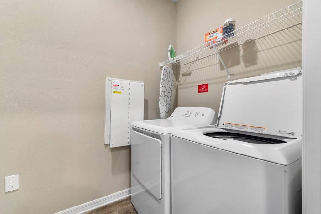 Elegant 1Br/1Ba Condo With Pool, Gym And Laundry Melbourne Buitenkant foto